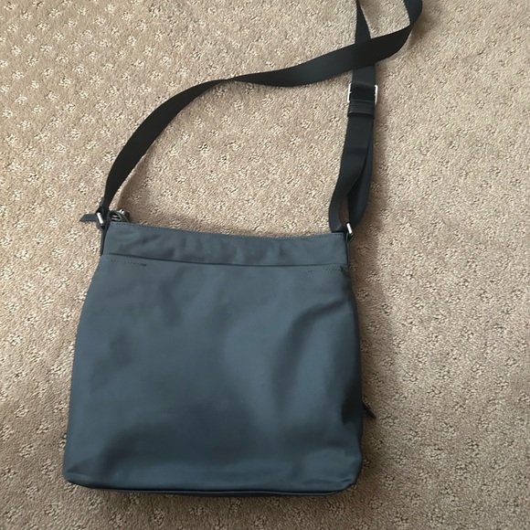Tumi Nylon bag with great room. - Picture 5 of 6